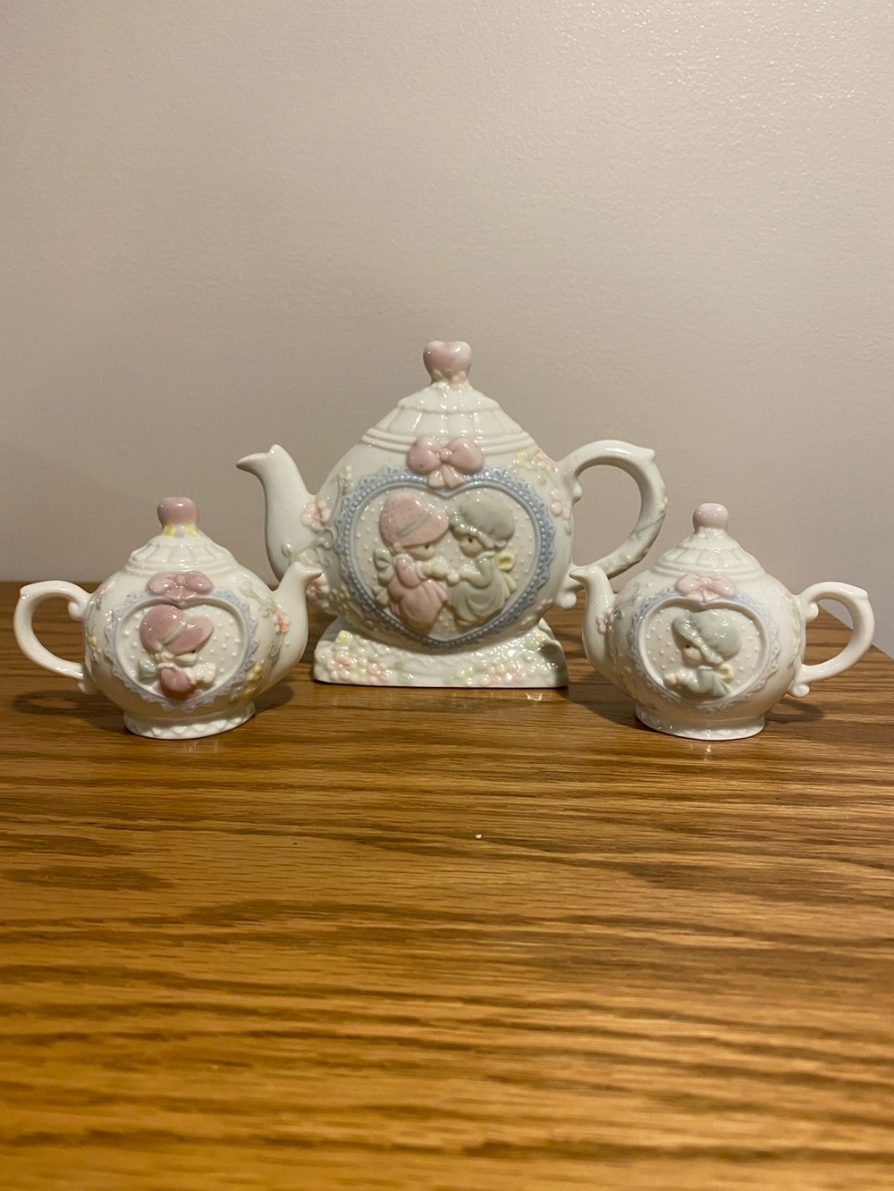 Precious Moments Teapot Matching Napkin and Salt and Pepper Shakers